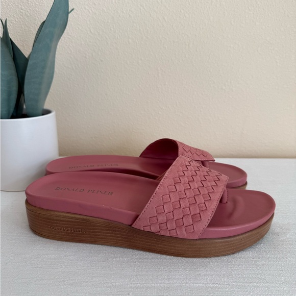 New Donald Pliner Mauve Pink Woven Leather Slide Sandals - Picture 4 of 13